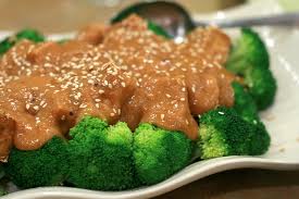 Tofu and vegetables in peanut sauce